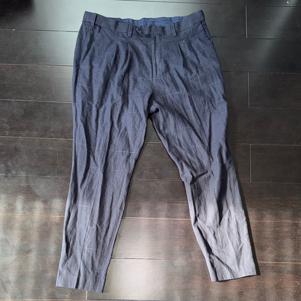 Express Men's Dark Blue Stripe Slime 32” x 30”  Dress Pants